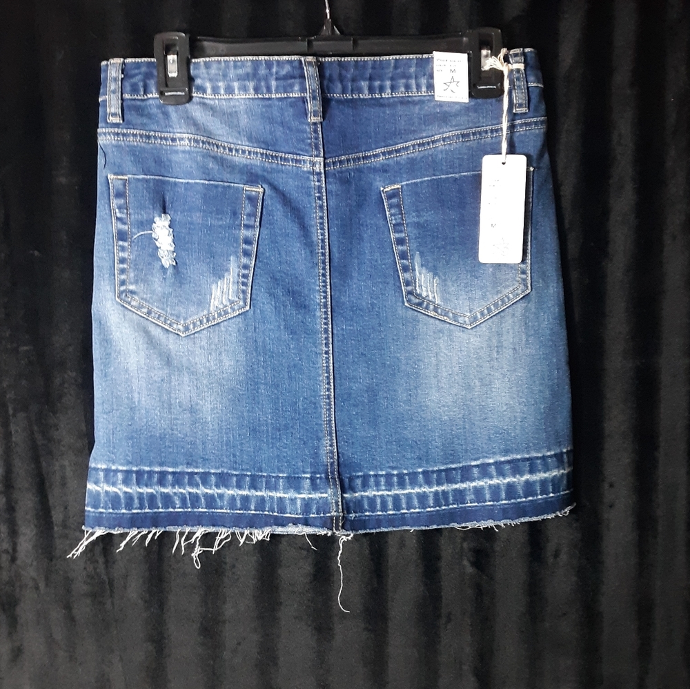 Skirt - Picture 2 of 2